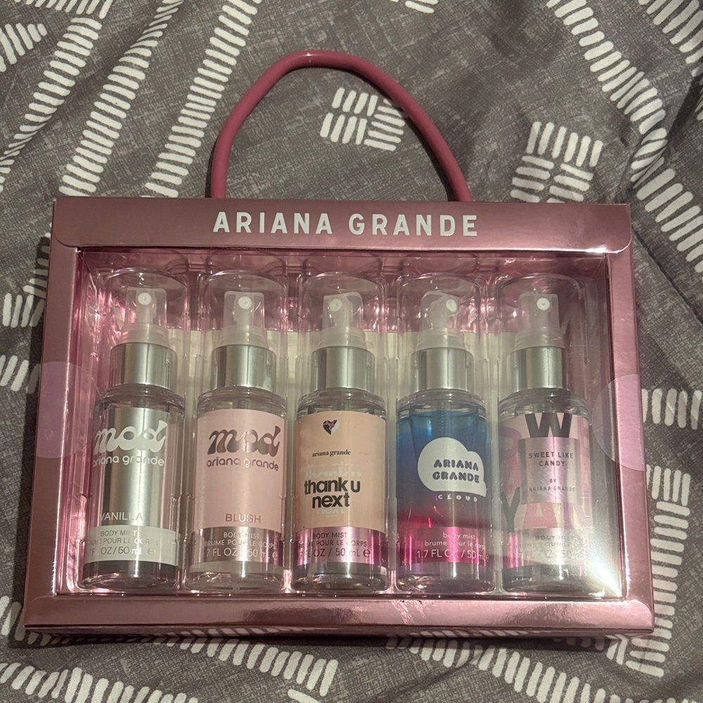 Ariana Grande Fragrance Collection - 5 Piece Body Mist Coffret Set